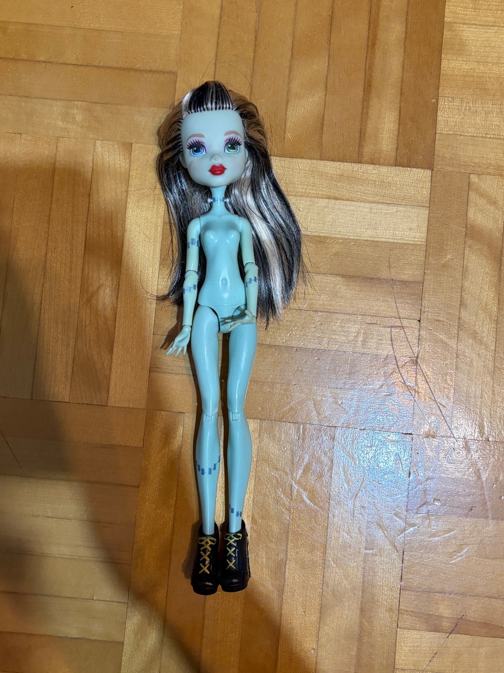 monster high frankie g2 undressed with shoes